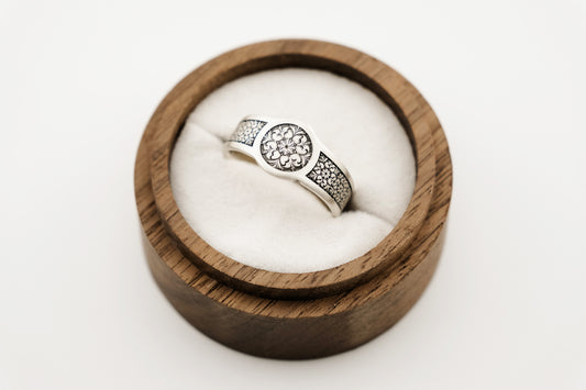 Ring, Engraved Medallion 2 Ring