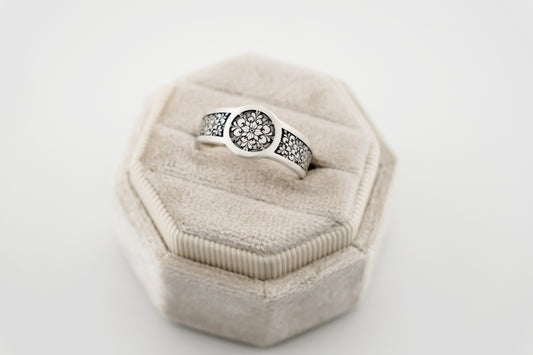 Ring, Engraved Medallion 3 Ring