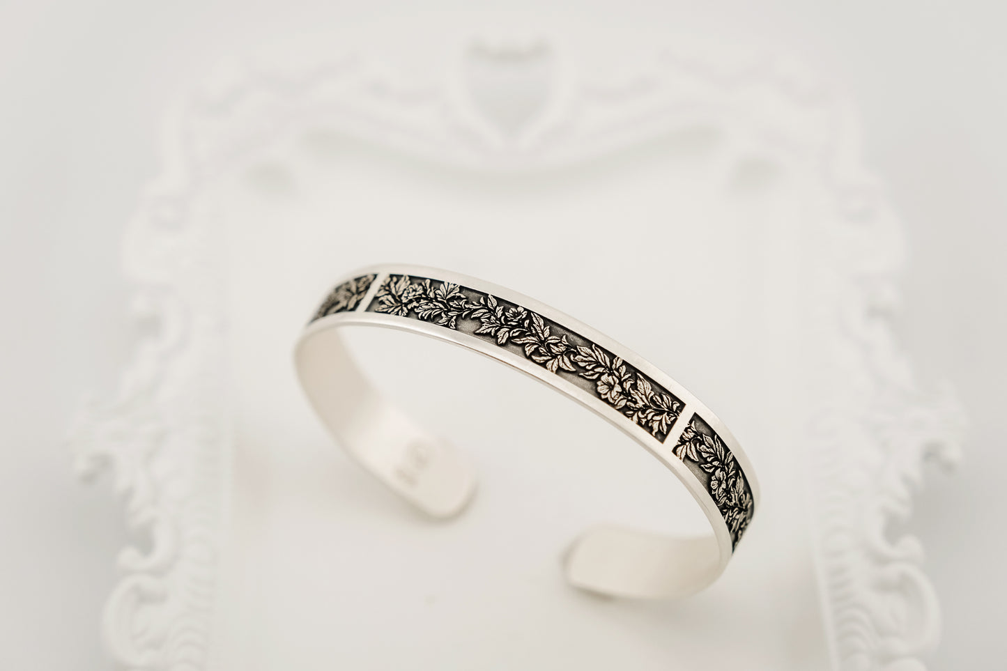 Bracelet, Sterling Cuff Botanical Vine 9mm