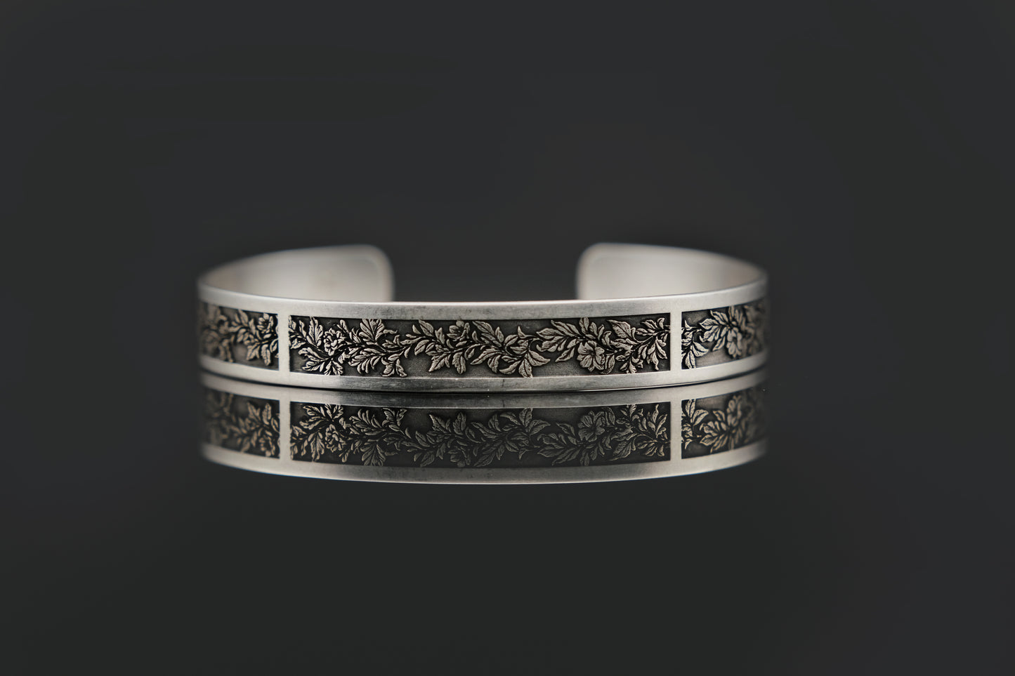 Bracelet, Sterling Cuff Botanical Vine 9mm