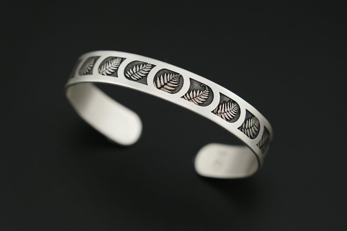 Bracelet, Sterling Cuff Stained-Glass Fern 9mm