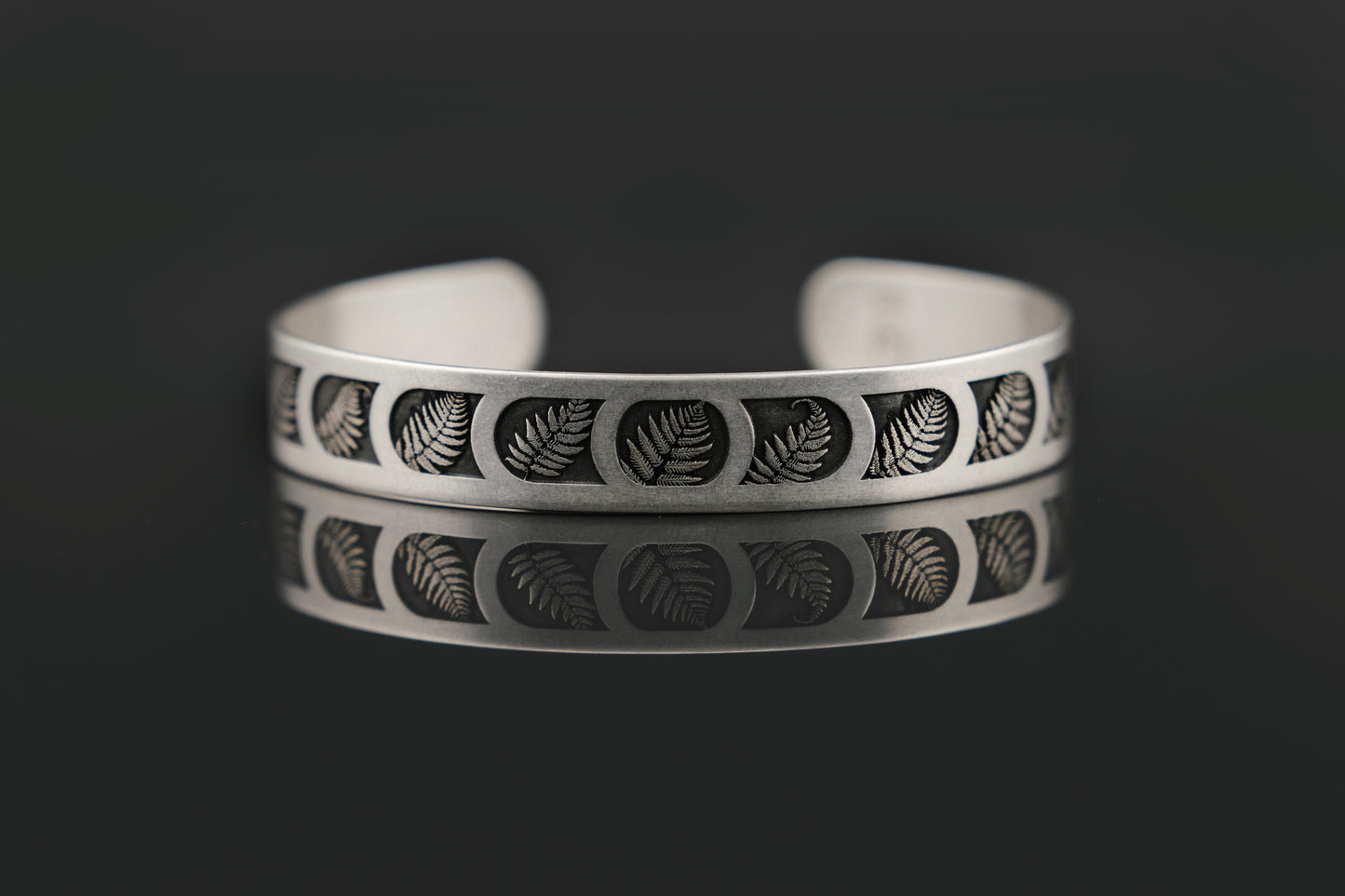 Bracelet, Sterling Cuff Stained-Glass Fern 9mm