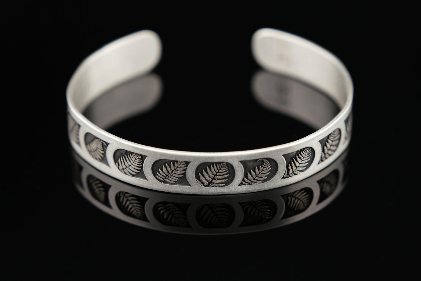 Bracelet, Sterling Cuff Stained-Glass Fern 9mm