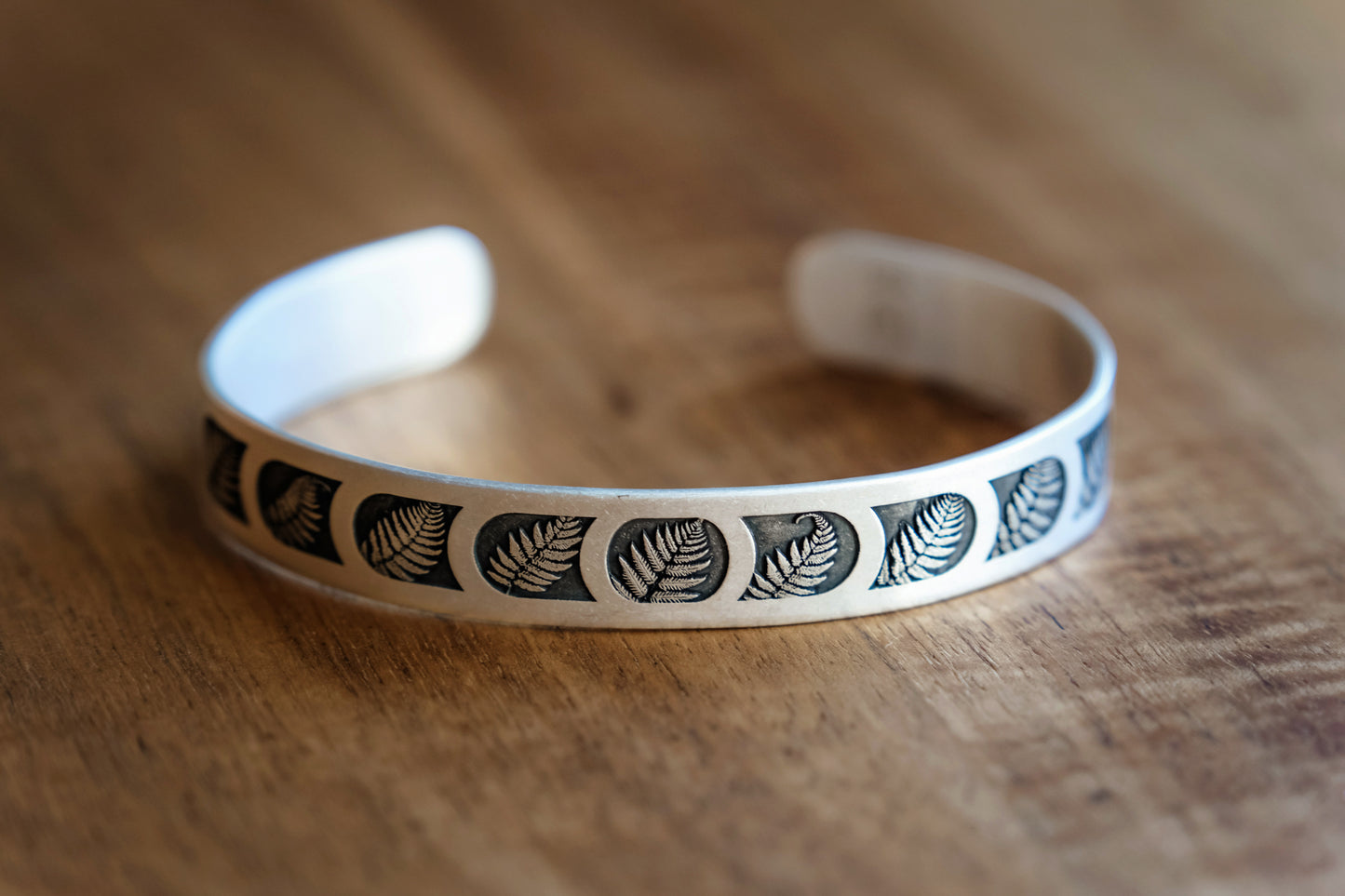 Bracelet, Sterling Cuff Stained-Glass Fern 9mm