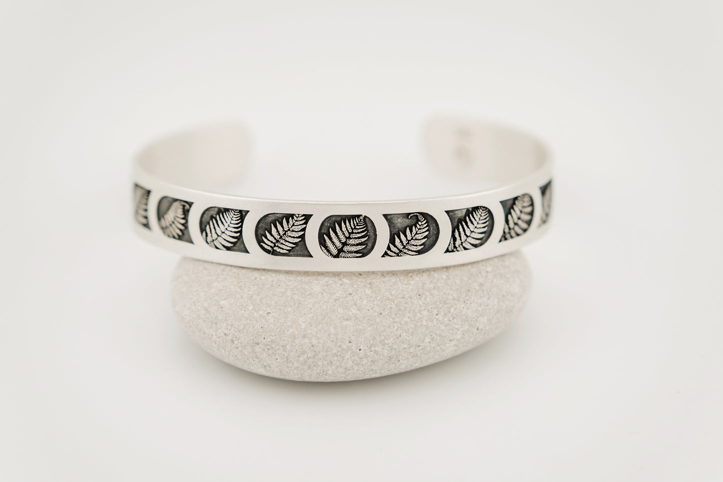 Bracelet, Sterling Cuff Stained-Glass Fern 9mm