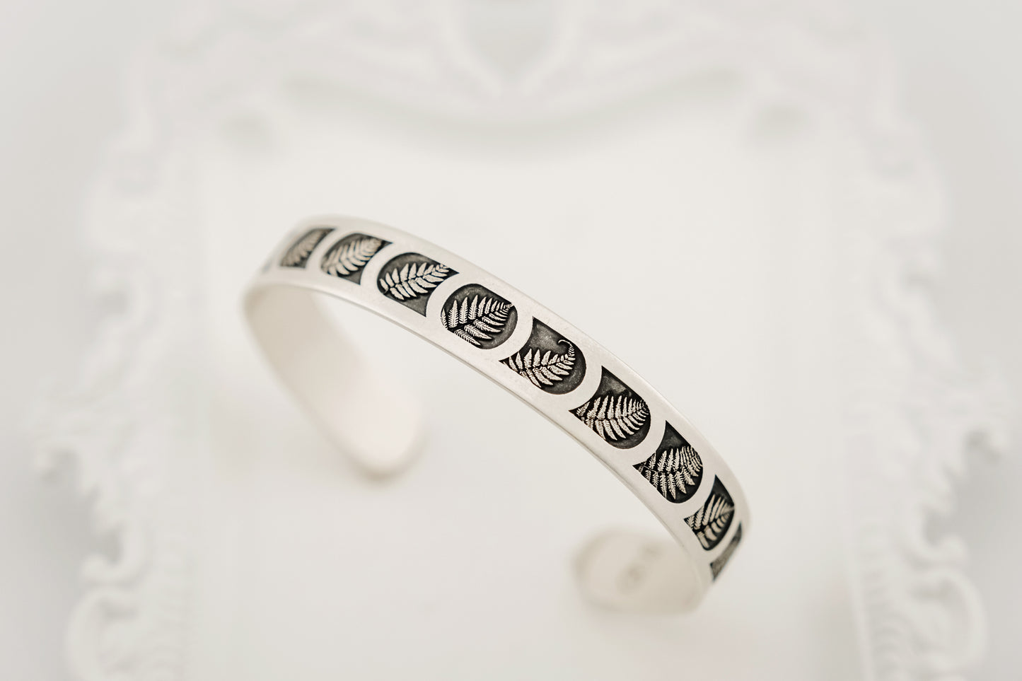 Bracelet, Sterling Cuff Stained-Glass Fern 9mm