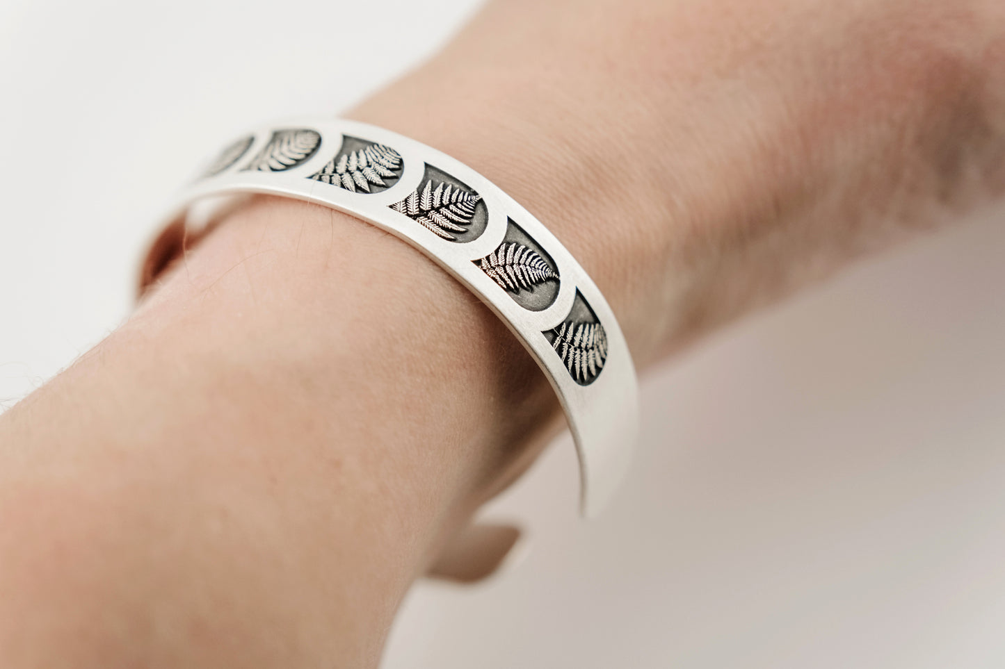 Bracelet, Sterling Cuff Stained-Glass Fern 9mm