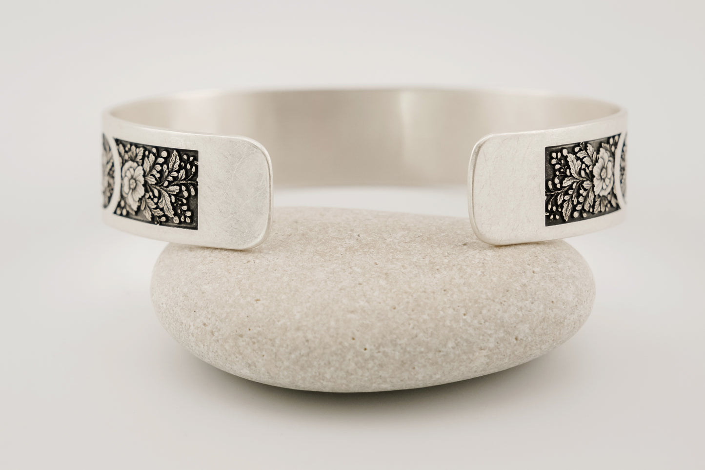 Bracelet, Sterling Cuff Stained-Glass Floral 12mm