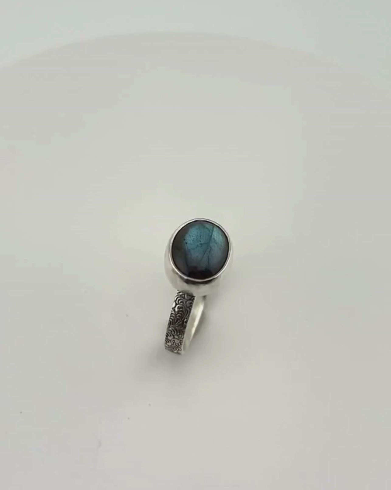 Sterling Silver and Labradorite Cabochon Ring – Cathy Ward Jewelry